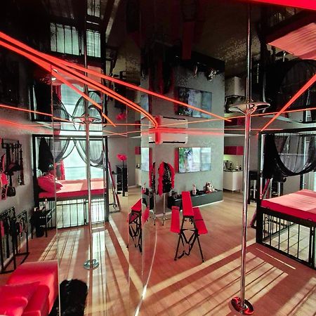 Bdsm Apartman V Bratislave -Adults Only Братислава Екстериор снимка