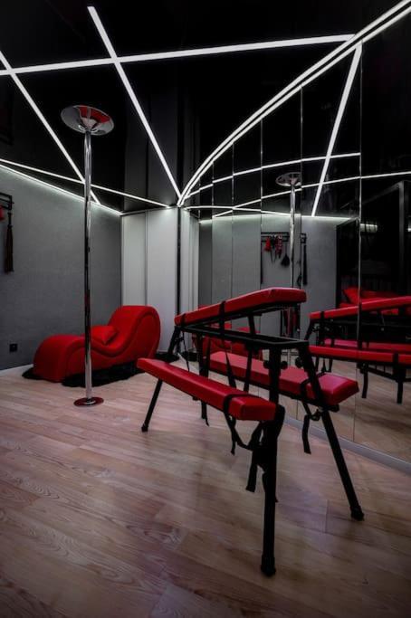 Bdsm Apartman V Bratislave -Adults Only Братислава Екстериор снимка