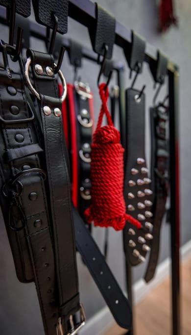 Bdsm Apartman V Bratislave -Adults Only Братислава Екстериор снимка