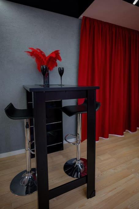 Bdsm Apartman V Bratislave -Adults Only Братислава Екстериор снимка
