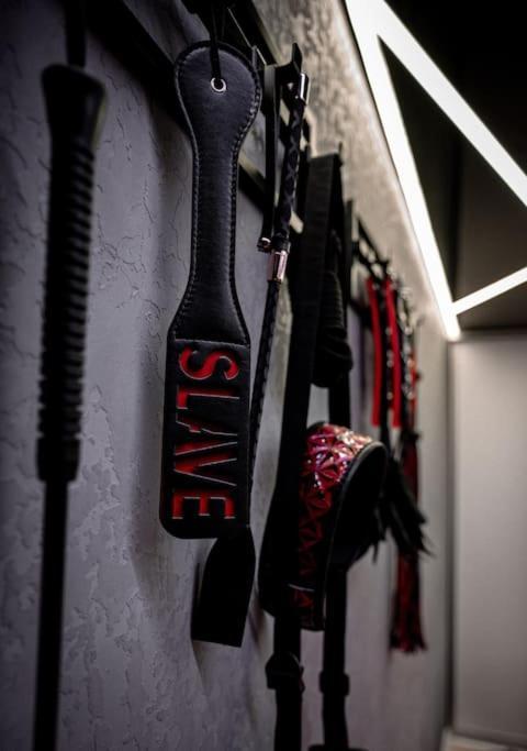 Bdsm Apartman V Bratislave -Adults Only Братислава Екстериор снимка