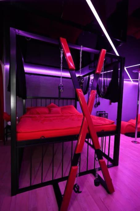 Bdsm Apartman V Bratislave -Adults Only Братислава Екстериор снимка